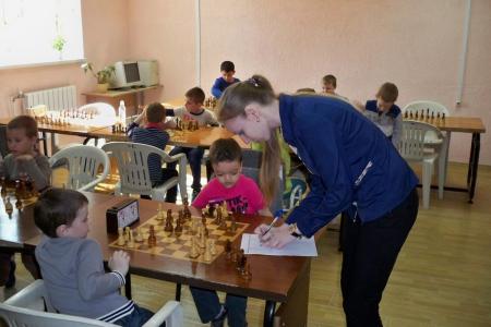 судья детского турнира до 9 лет Артюхова Анна